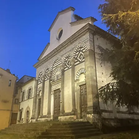 Palazzo Bracciolini Nel Cuore Della Citta Affittacamere