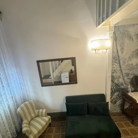 Palazzo Bracciolini Nel Cuore Della Citta Affittacamere